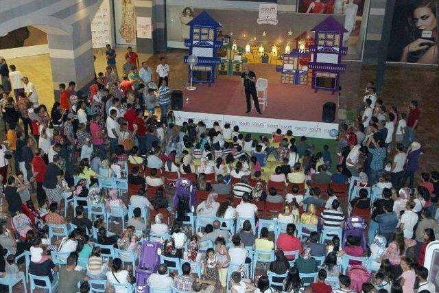 Ünlü Komedyen Yavuz Seçkin Forum Diyarbakır’da Sevenleriyle Buluştu