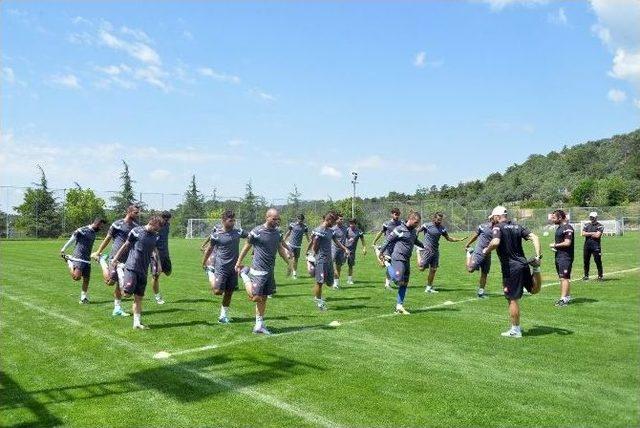 Adana Demirspor Kampa Girdi