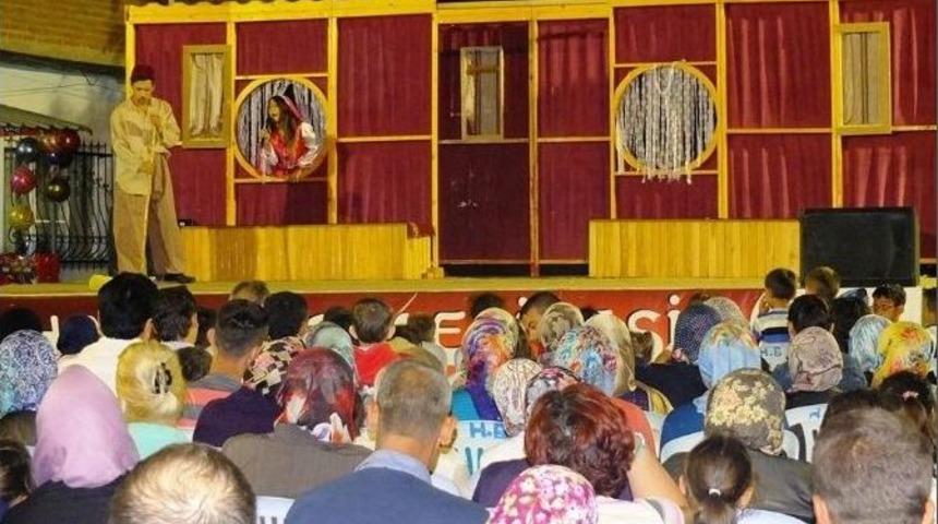 İlk Kez Tiyatro İzlediler