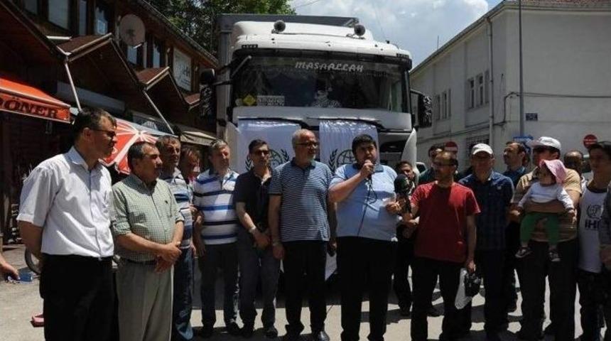 İhh Afyonkarahisar Şubesi Suriyeli M&uuml;ltecilere Bir Tır Yardım Malzemesi G&ouml;nderdi