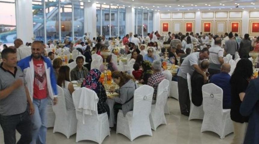 Ak Parti Kozlu İl&ccedil;e Başkanlığı İftar Verdi