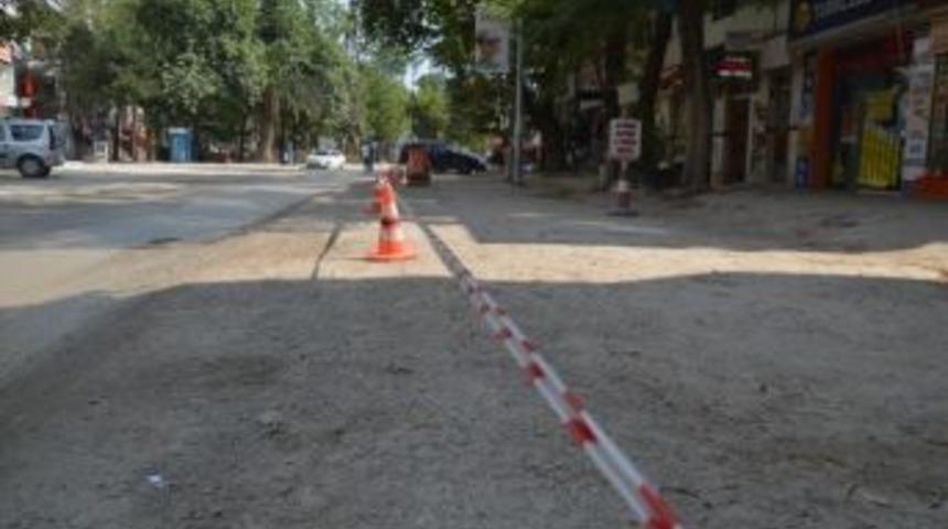 Kaldırım &Ccedil;alışmaları Başladı