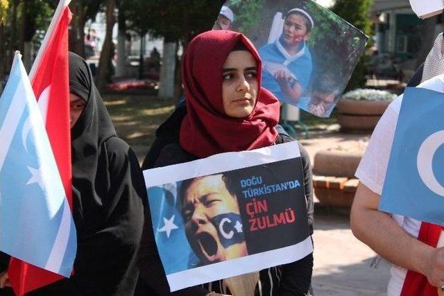 Yesevi Kültür Ocakları Tekirdağ Şubesi Çin’i Protesto Etti