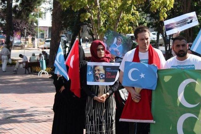 Yesevi Kültür Ocakları Tekirdağ Şubesi Çin’i Protesto Etti