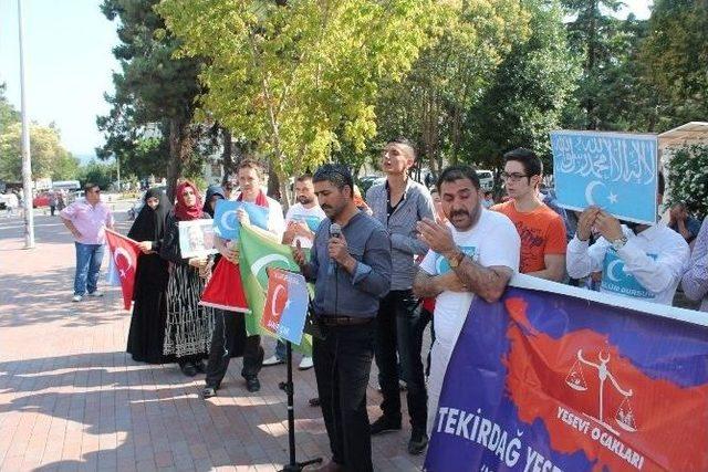 Yesevi Kültür Ocakları Tekirdağ Şubesi Çin’i Protesto Etti