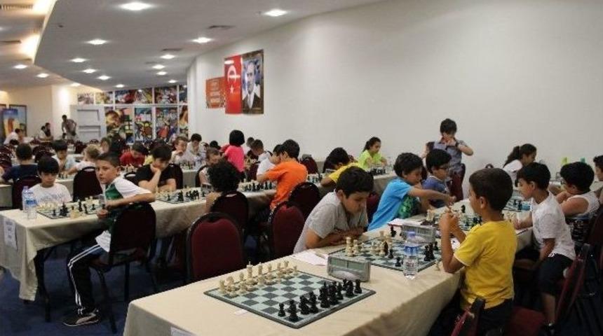 Deepo&rsquo;da Denizcilik Ve Kabotaj Bayramı Satran&ccedil; Turnuvası Tamamlandı