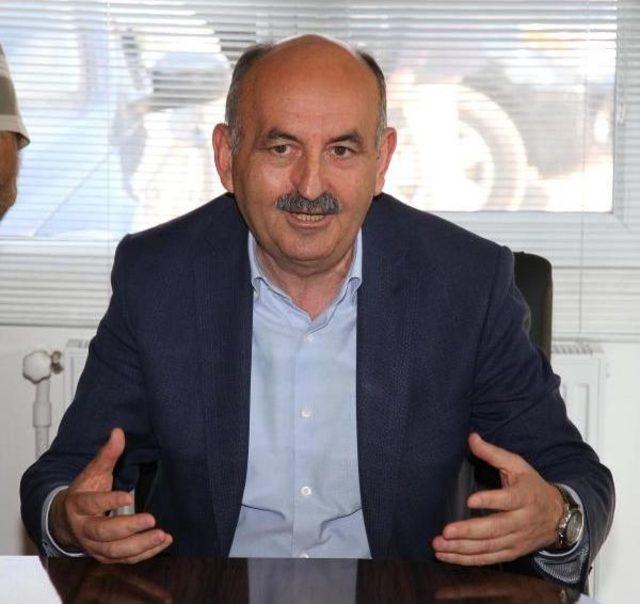 Bakan Müezzinoğlu: Türkiye'nin Temel Sorunu Reel Muhalefetin Olmaması
