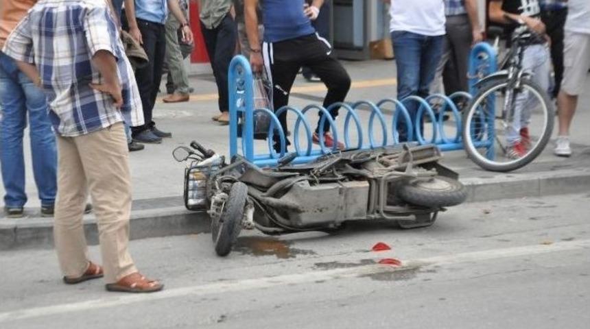 Sakarya&rsquo;da Trafik Kazası: 1 Yaralı