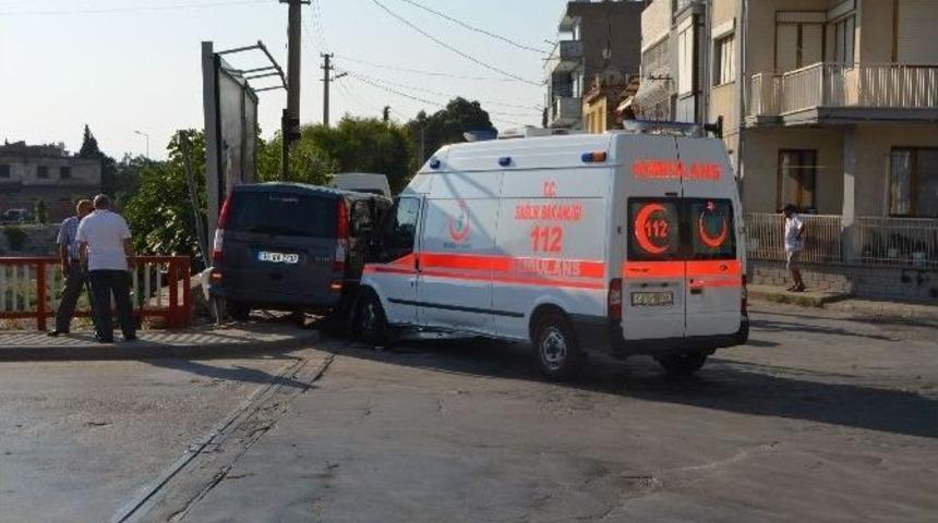 S&ouml;ke&rsquo;de Bu Kez Ambulans Kaza Yaptı