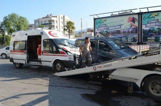 Söke’de Bu Kez Ambulans Kaza Yaptı