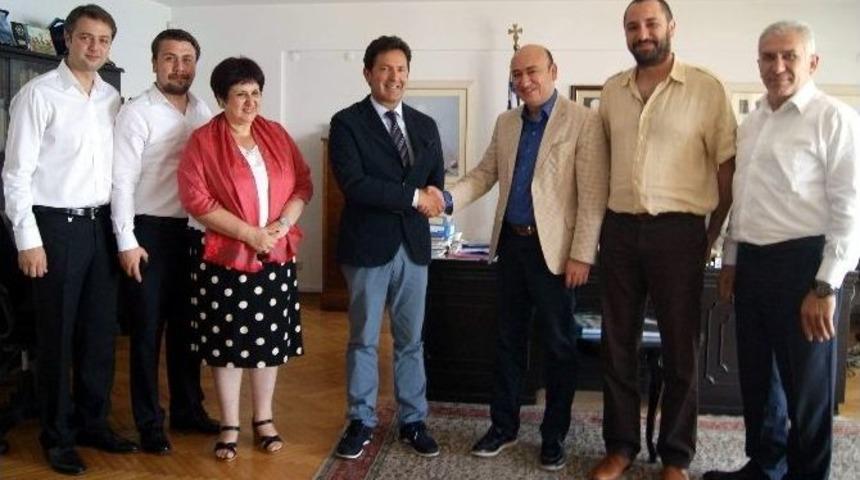 Ayto &Uuml;yelerine Schengen Vizesinde &Ccedil;ifte Kolaylık