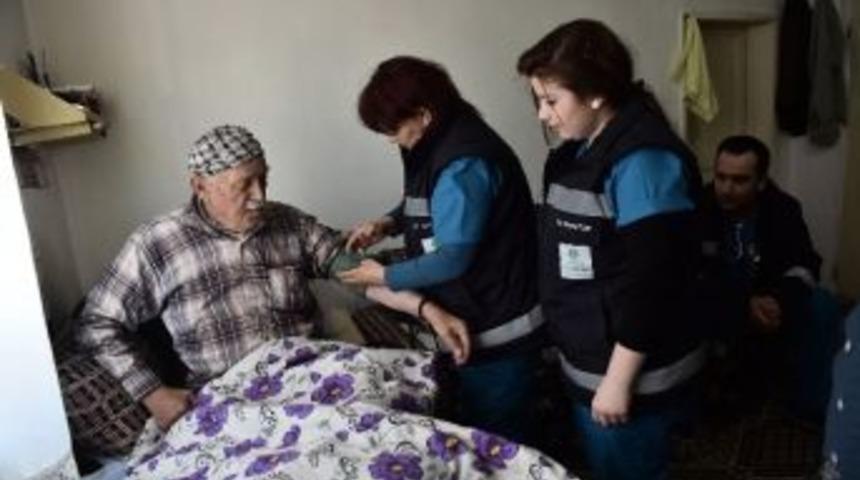 Mamak Belediyesi Evlere Sağlık Ulaştırmaya Devam Ediyor