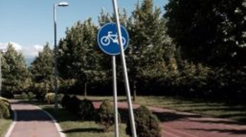 Belediye Bisiklet Tabelalarına Hasar Verenleri Uyardı