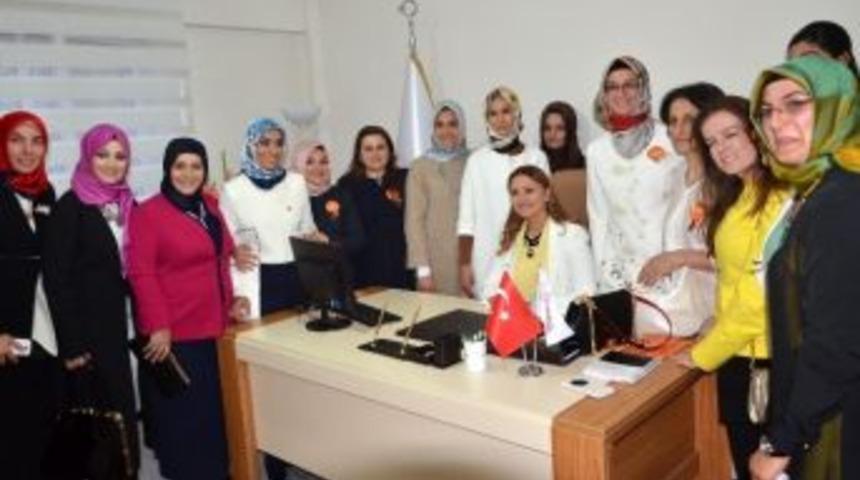 Cumhurbaşkanı Erdoğan&rsquo;ın Kızı S&uuml;meyye Erdoğan, Kadem Erzurum Temsilciliğinin A&ccedil;ılışını Yaptı