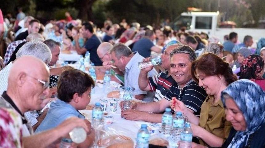 Yeşilk&ouml;y&rsquo;de İlk İftar