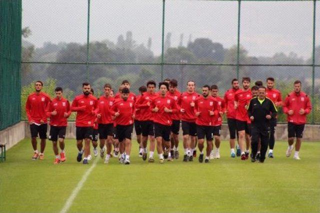 Balıkesirspor Yabancı Forvet Arayışında