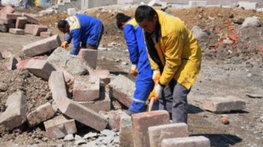 Pursaklar Belediyesi 2 Bin 500 Ton Asfalt D&ouml;kt&uuml;