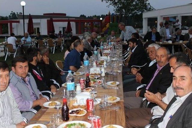 Bilecik İl Genel Meclis Başkanı Yıldırım Muhtarlarla İftarda Buluştu