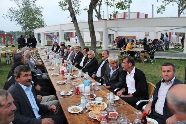 Bilecik İl Genel Meclis Başkanı Yıldırım Muhtarlarla İftarda Buluştu