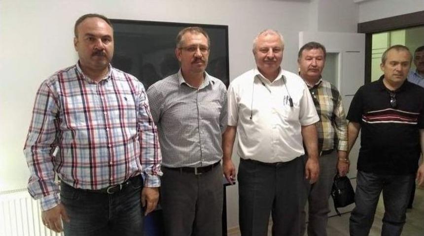 Memur-sen Afyonkarahisar İl Temsilcisi Abd&uuml;lkadir Hız Oldu