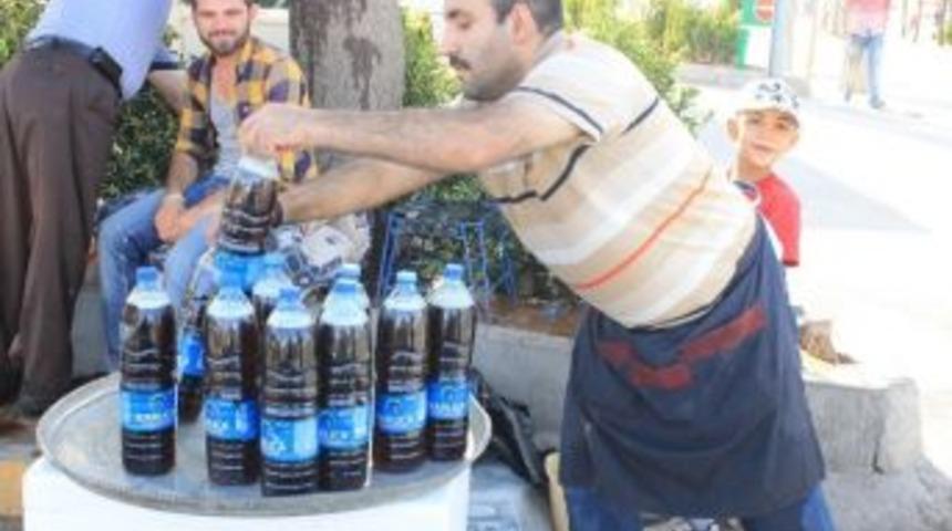 İftar Sofrasının Vazge&ccedil;ilmezi Meyan Şerbeti