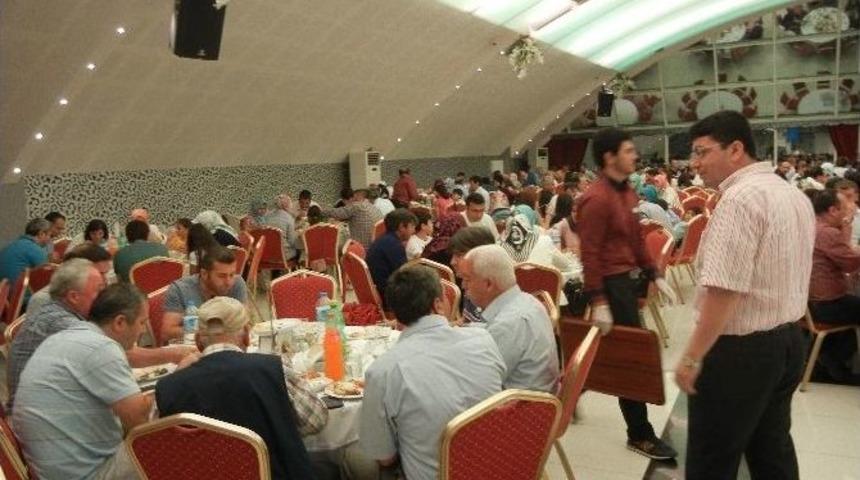 Edremit Eğitim-bir-sen İftar Yemeğinde Buluştu