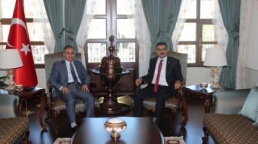 Milletvekili Reşit Polat&rsquo;tan Vali Tapsız&rsquo;a Ziyaret