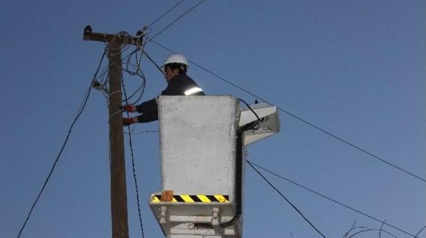 Dicle Edaş&rsquo;ı Aşırı Sıcaklar Da Engelleyemedi