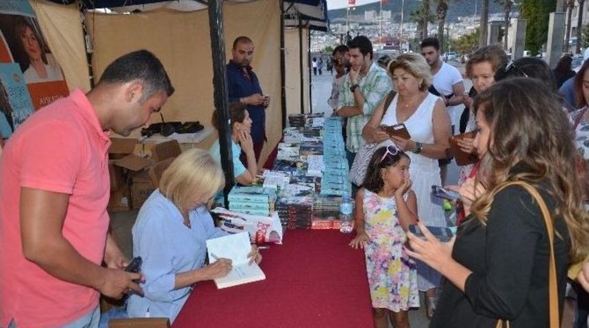 Ayşe Kulin, Kuşadası&rsquo;nda Okurlarıyla Buluştu