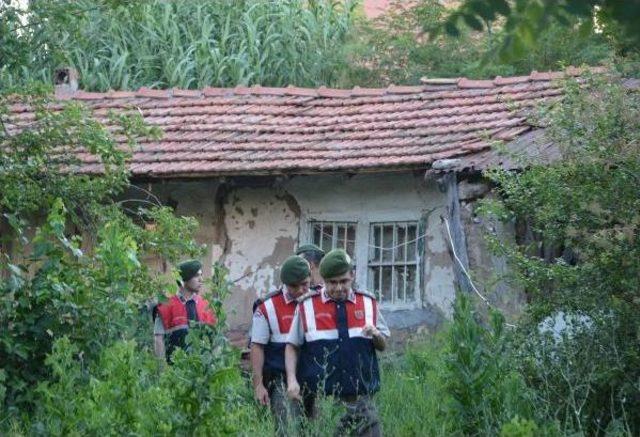 Öldürdüğü Emekli Adamın Maaşını Çekerken Yakalandı