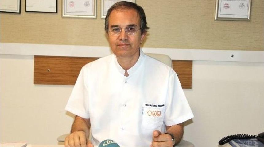 Kbb Uzmanı &Ouml;zdemir: "ses Kısıklığı 15 G&uuml;n&uuml; Ge&ccedil;iyorsa Doktora Gitmeli"