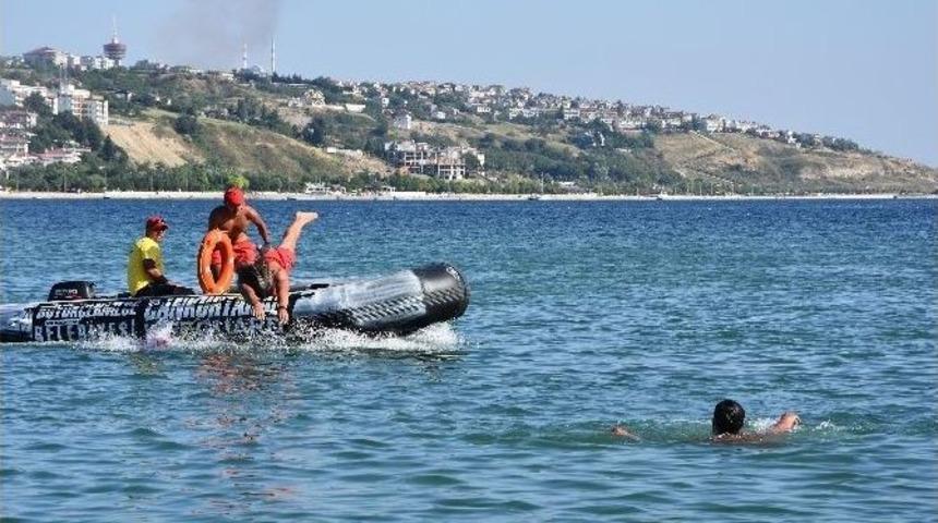 B&uuml;y&uuml;k&ccedil;ekmece&rsquo;de Nefes Kesen Boğulma Tatbikatı