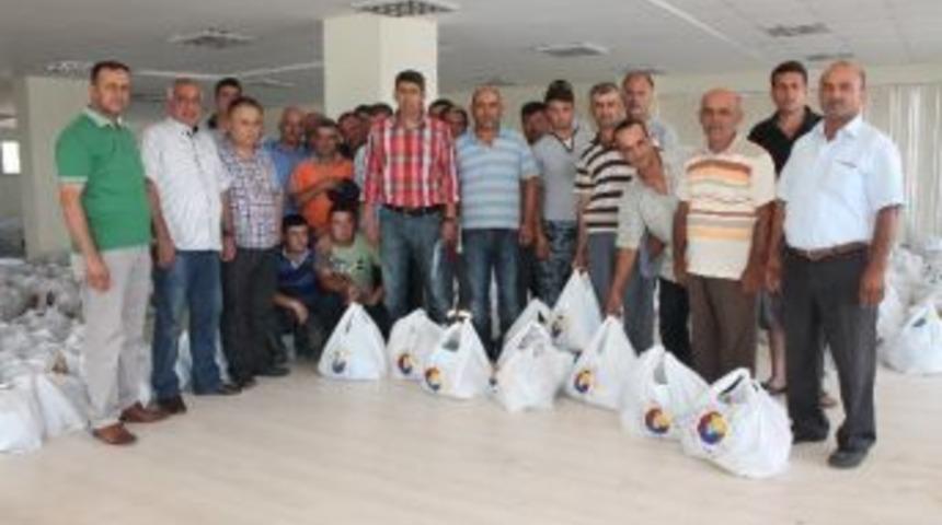 Kumluca&rsquo;da 842 Aileye Gıda Paketi