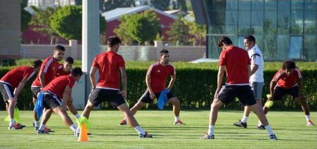 Kayserispor’Da 12 Futbolcuyla Sezon Açılışı