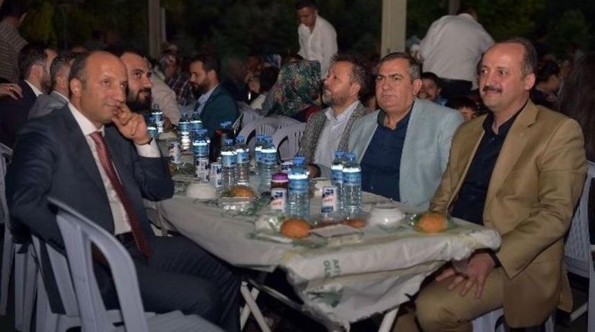 3 Mahalle, 2 Ayrı İftar Sofrası