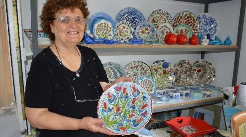 Sanat İçin Evini Atölyeye Çevirdi