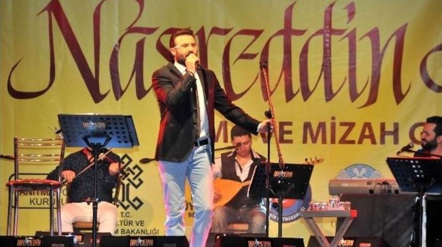 Bedirhan G&ouml;k&ccedil;e Akşehir&rsquo;de Sevenleriyle Buluştu