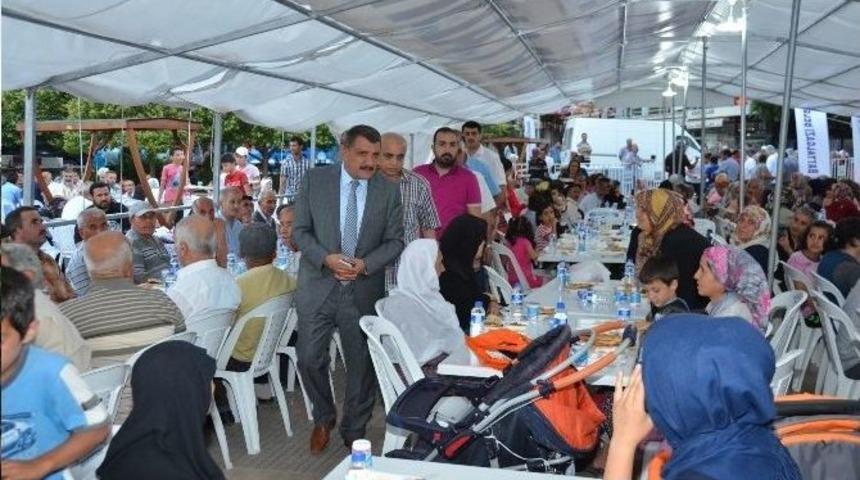 Milletvekili Şahin Ve G&uuml;rkan, İftar &Ccedil;adırını Ziyaret Etti