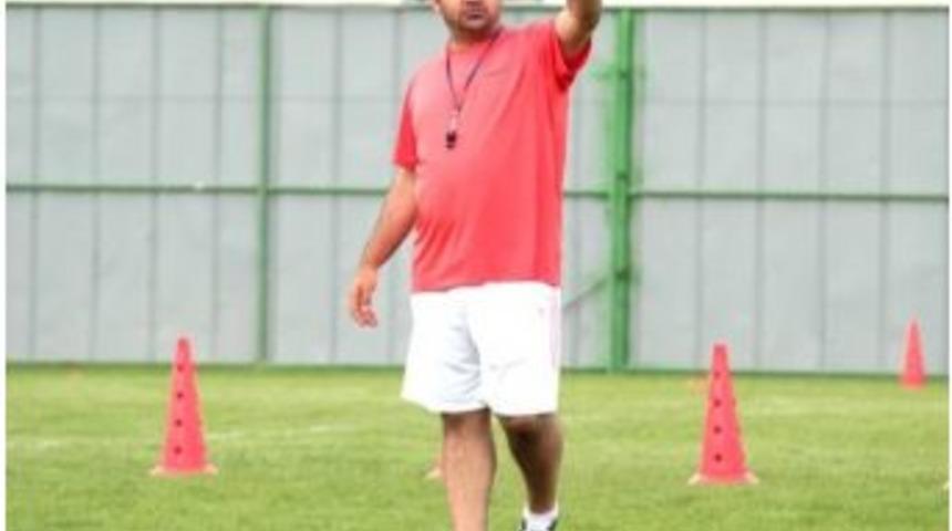 &Uuml;mit &Ouml;zat İstifa S&ouml;ylentilerine Yanıt Verdi