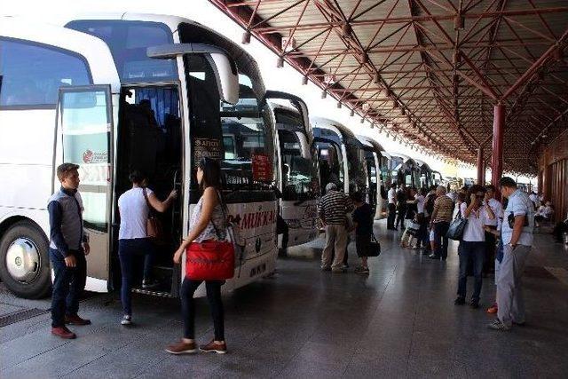 Otobüs Firmaları Bayram Ediyor