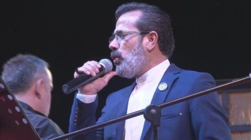 &Ouml;zgecan'ın Babasından Tasavvuf M&uuml;ziği Konseri