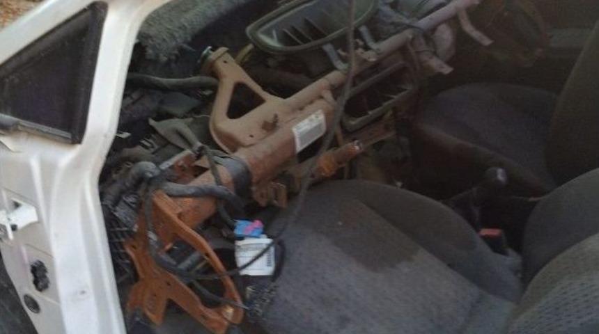 Otomobil Par&ccedil;alayıp Satan &Ccedil;ete &Ccedil;&ouml;kertildi