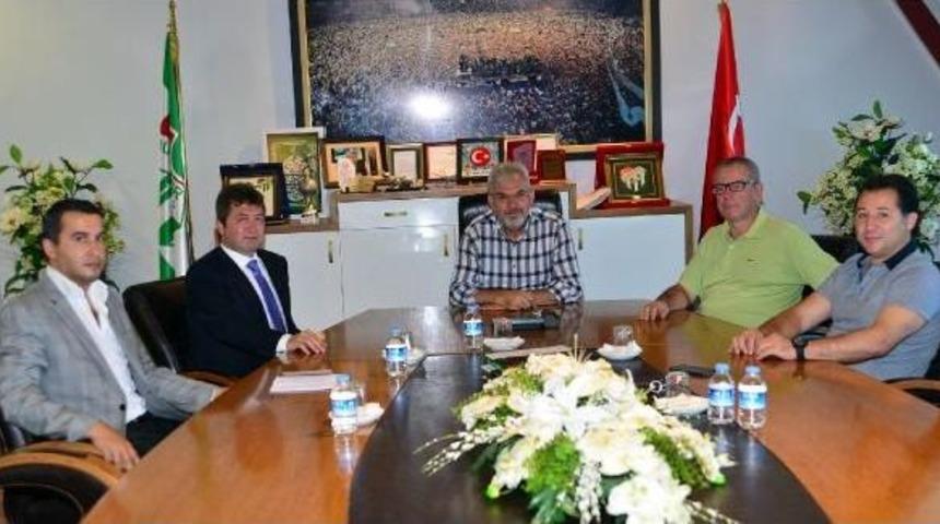 Bursaspor'a Mustafa &Ccedil;ağlar&rsquo;Dan Ziyaret