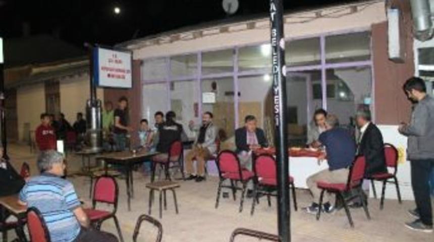 Kaymakam Pektaş, &Ccedil;ay Sohbetinde