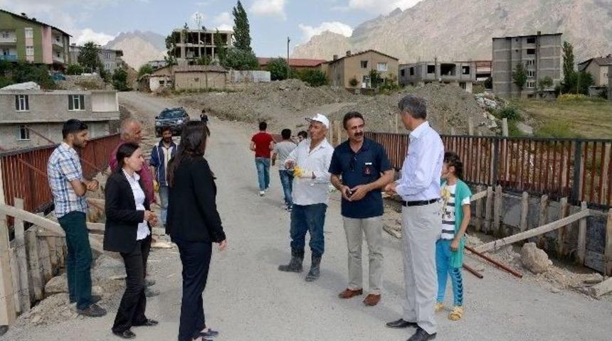 Hakkari&rsquo;de Tehlikeli 3 K&ouml;pr&uuml;ye Bariyer