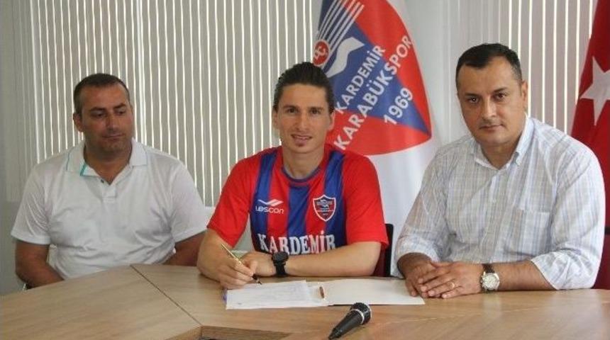 Kardemir Karab&uuml;kspor 2 Oyuncuyu Kadrosuna Kattı