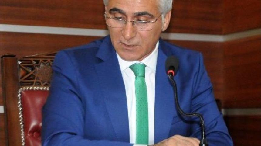 Yalova'da Ak Parti'li Meclis &Uuml;yesi Partisinden Istifa Etti