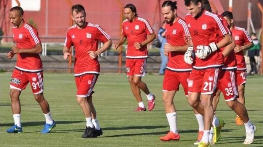 Medicana Sivasspor'la Anlaşan Beykan Iddialı