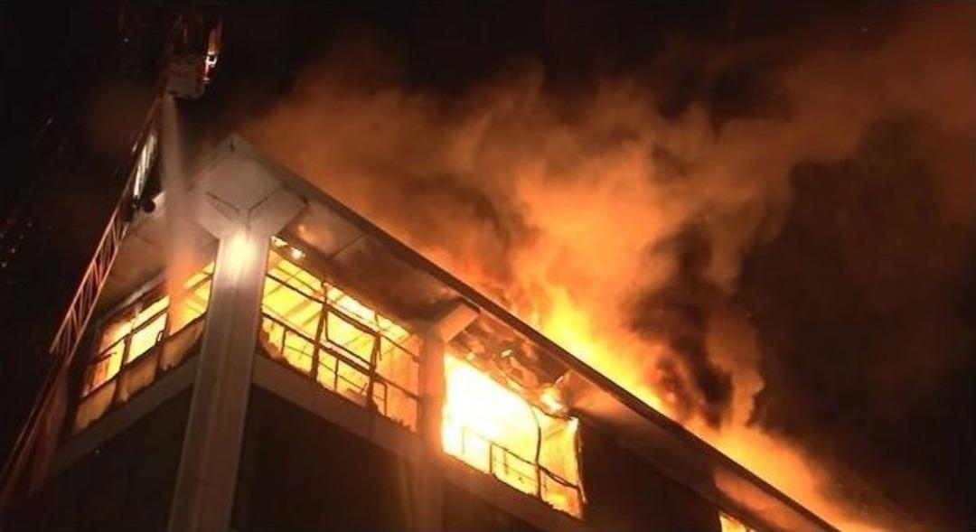 Hastahane Yanında &Ccedil;ıkan Yangın B&uuml;y&uuml;k Endişe Yarattı