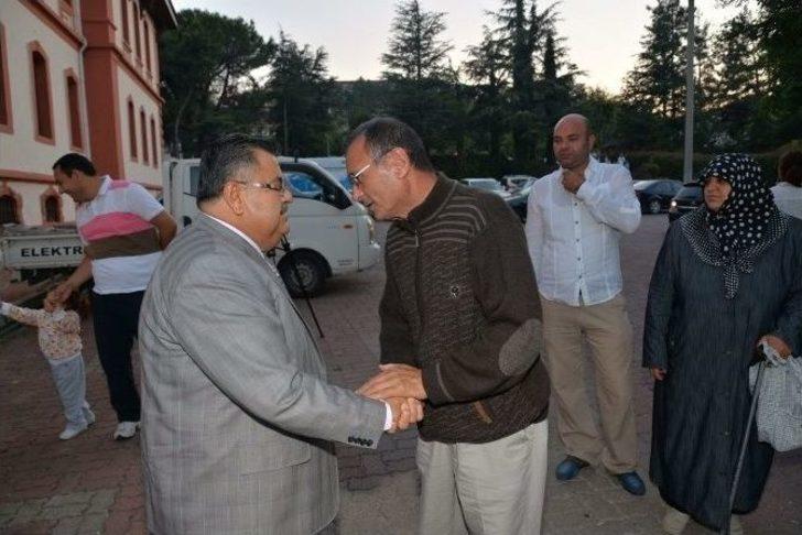 Bilecik Belediyesi Personeli İftar Yemeğinde Bir Araya Geldi G2